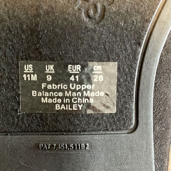 Size 11 Booties Black Carlos by Santana silver studs zipper back low heel - Picture 4 of 10